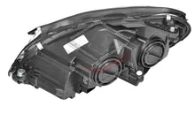 RH Right Head Light Lamp Halogen (Chrome) For Mercedes Benz C Class W204 LCI 2010-2014 Sedan / Wagon / Coupe